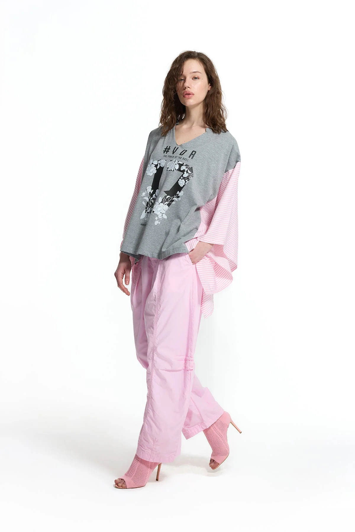 Grey Melange Pink Front Print V-neck Batwing Sleeve Oversize T-shirt 19023
